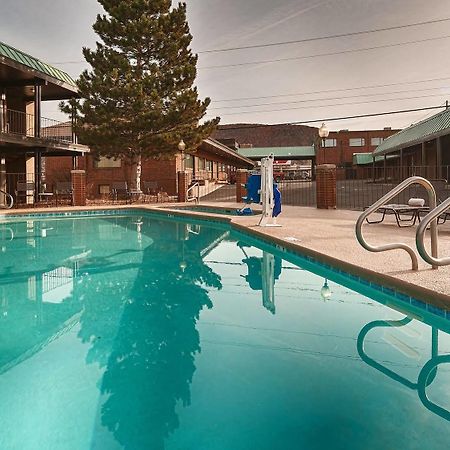 Baymont By Wyndham Cedar City Extérieur photo