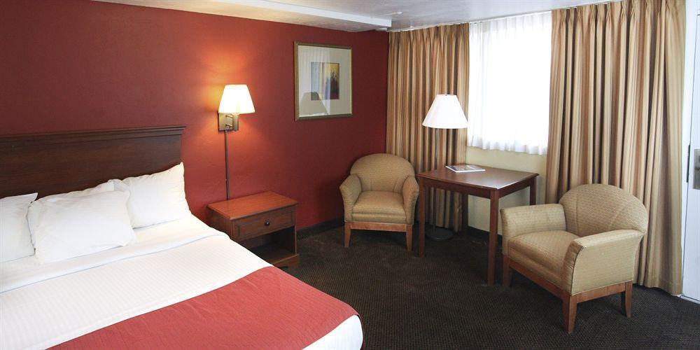 Baymont By Wyndham Cedar City Extérieur photo