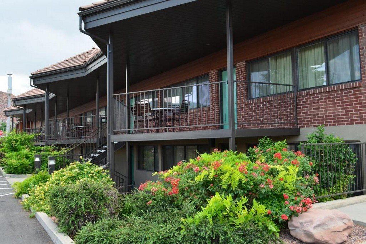 Baymont By Wyndham Cedar City Extérieur photo