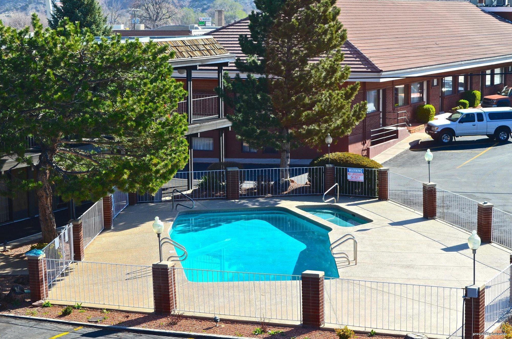 Baymont By Wyndham Cedar City Extérieur photo