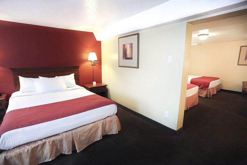Baymont By Wyndham Cedar City Extérieur photo